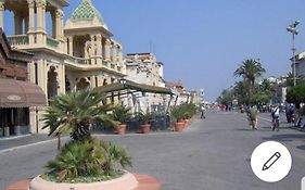 Historical Apartments By Seaside